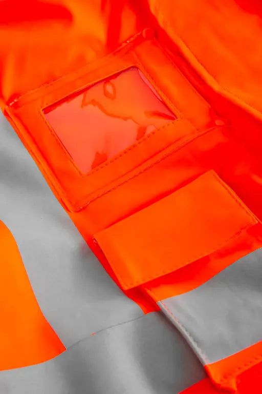 Dettaglio porta Tesserino, tasca ID e polso regolabile su giacca HV invernale – PWSTORE