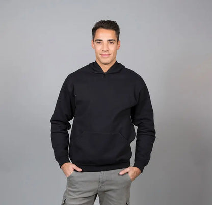 Operatore che indossa la felpa da lavoro Liverpool Made in Italy con cappuccio ninja, zip corta e tasca a marsupio.