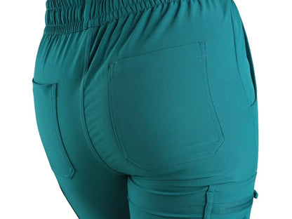 Dettaglio della tasca posteriore dei pantaloni sanitari donna CORE-X.